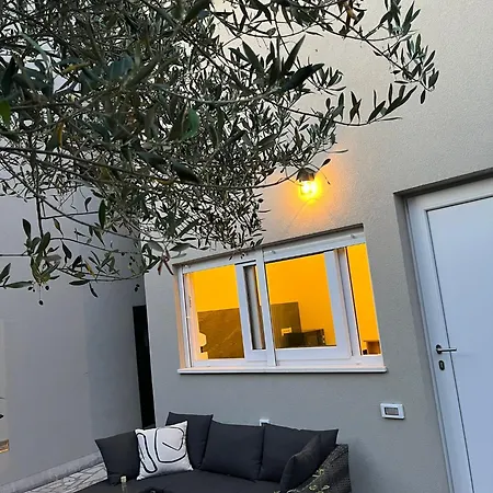 Apartment Apartmani Mm